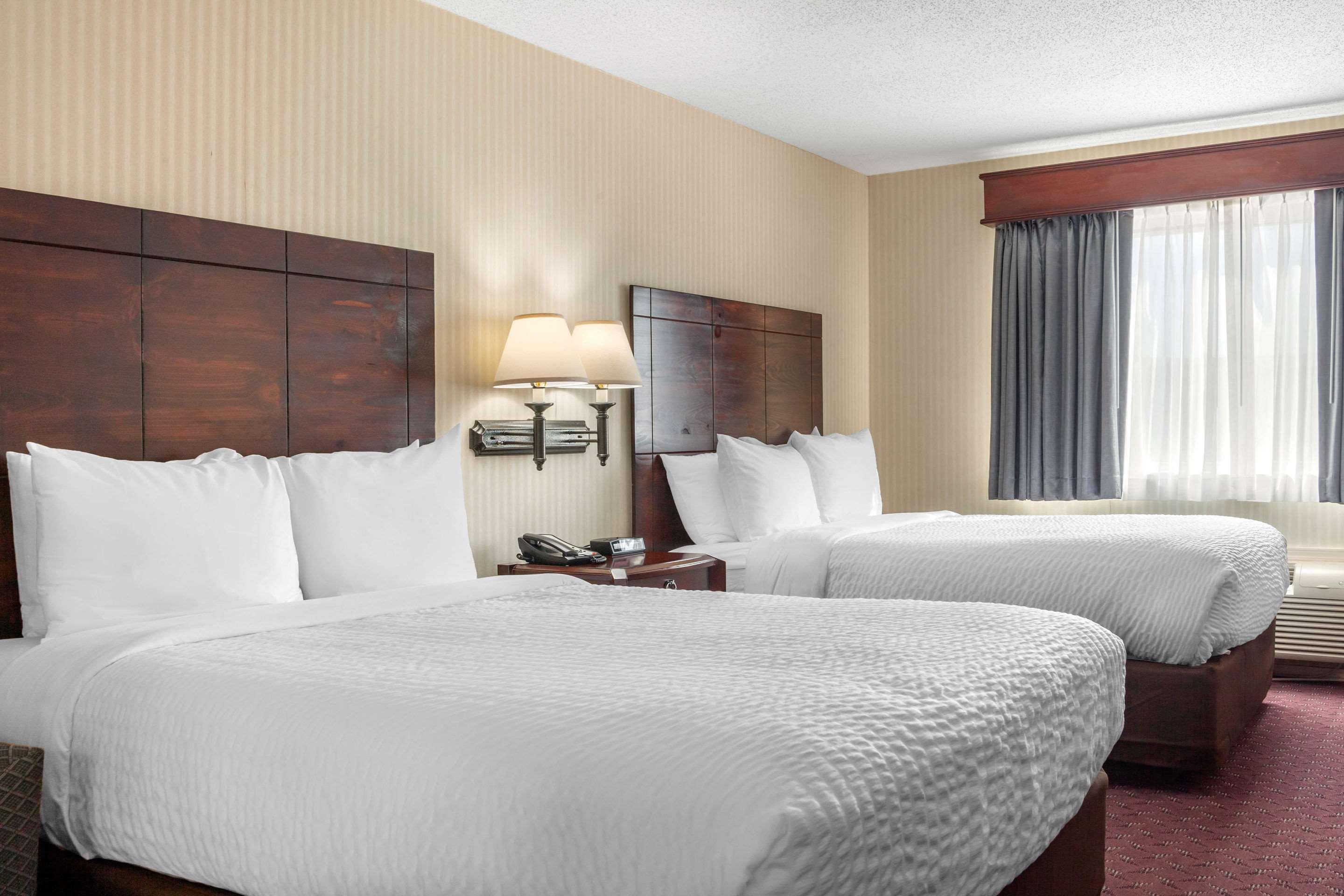 Clarion Hotel&Suites Lake Delton Exterior foto