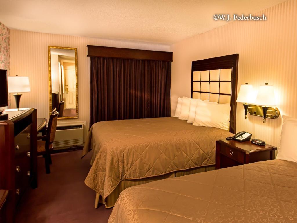 Clarion Hotel&Suites Lake Delton Exterior foto